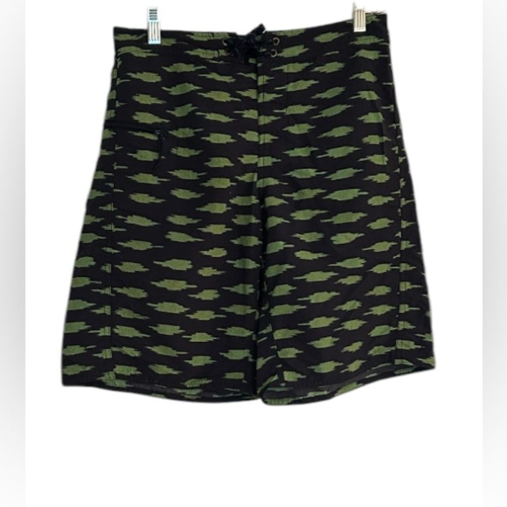 Patagonia Mens Green Blue Print Wavefarer Board Shorts Size 30